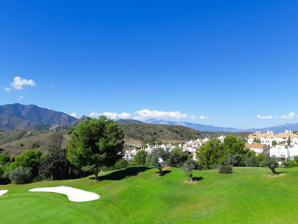 מאלגה Townhouse - Alhaurin Golf Resort מראה חיצוני תמונה